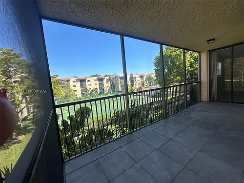 10401 W Broward Blvd #301 Photo 1