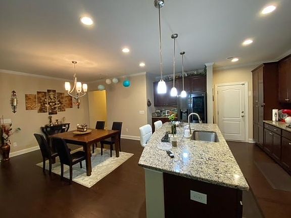 3rd image of 242 Alamosa Pl
