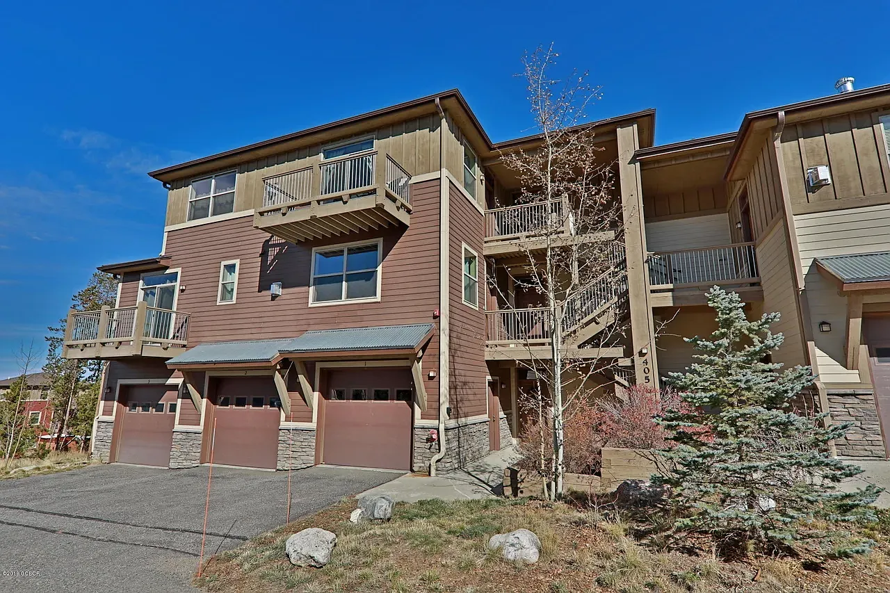3 bed, 2.5 bath, 1709 sqft, $2,700 — Photo 1