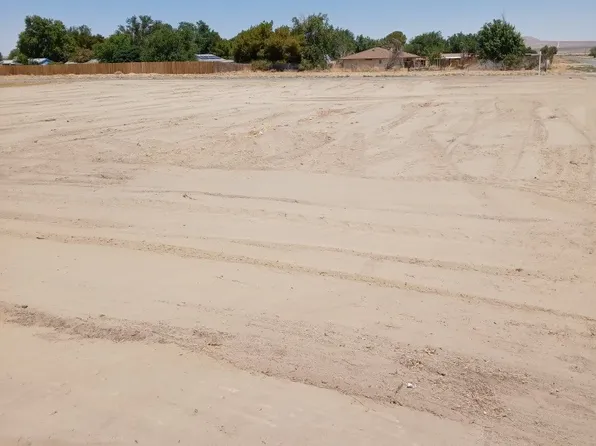 175 Avenue N8 Lot 71, Lancaster, CA 93535