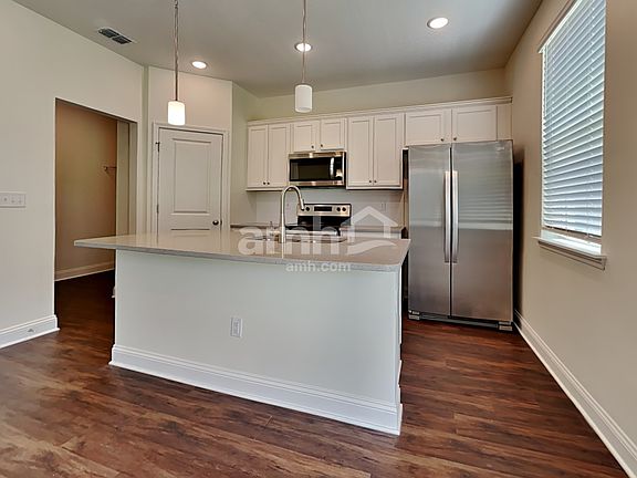 4th image of 519 Onate Cir