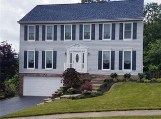 341 Indian Ridge Dr, Coraopolis, PA 15108