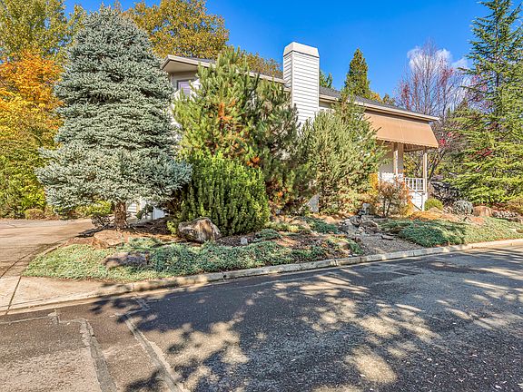 2nd image of 280 Penny Ln