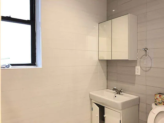 Rented by Lang Realty LLC | media 12