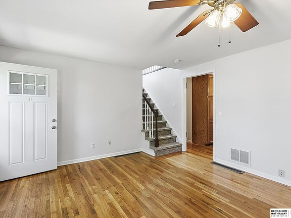 4th image of 8101 Oakwood St