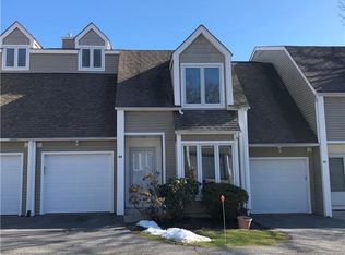 44 Spring Pond Dr, Ossining, NY 10562