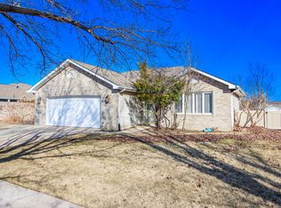 1281 Medlee Dr, Hobart, IN