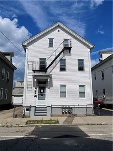 56 Vinton St, Providence, RI, 02909
