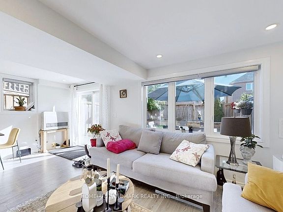 3rd image of 18 Barli Cres #Basement