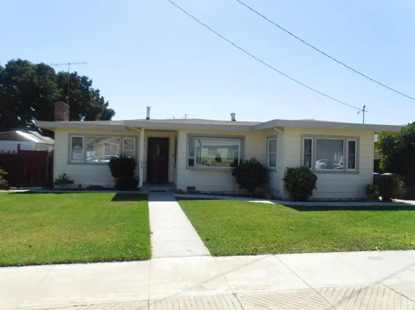 1348 Walker Dr, Soledad, CA 93960
