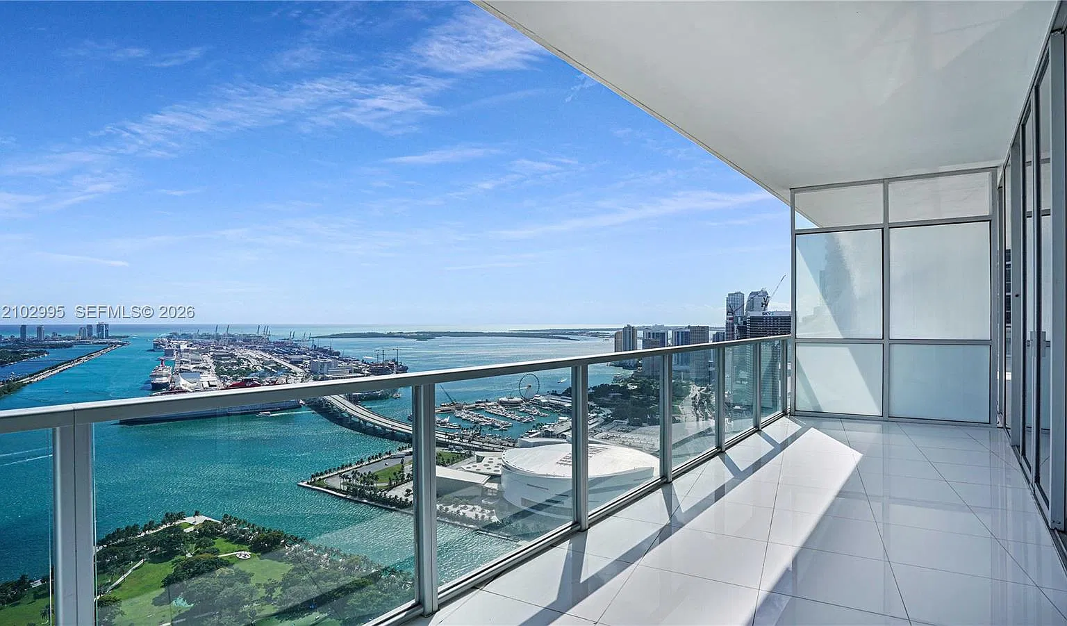 Marquis Condo — Photo 1