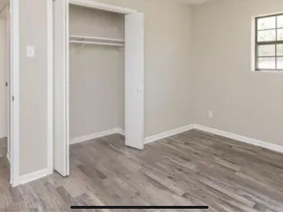5th image of 1014 Brock Dr #1