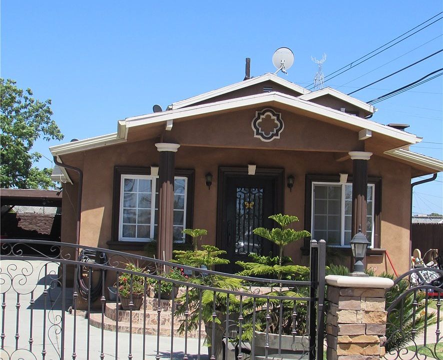 1st image of 1140 S Hicks Ave