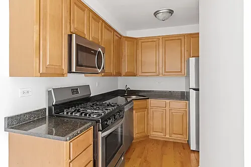 112 Surrey Dr Photo 1