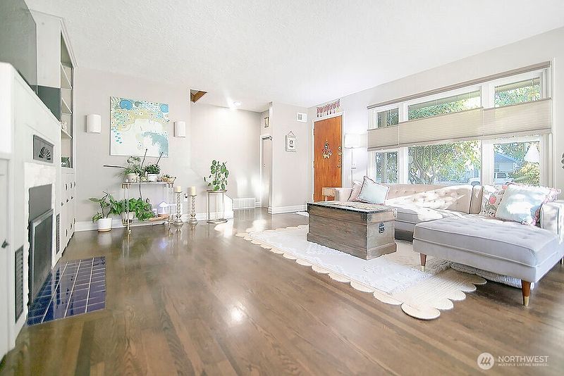 5th image of 571 26th Avenue