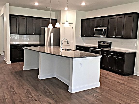 2nd image of 323 Cortez Dr