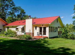 40 W Hunns Lake Rd, Stanfordville, NY 12581