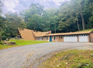 30 Chapman Dr, Lock Haven, PA 17745