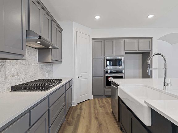 4th image of 848 Trailside Ln