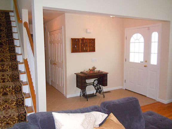 4th image of 514 Woodhaven Ln