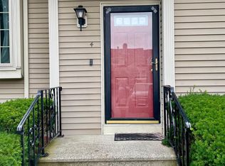 237 South St APT 4, Shrewsbury, MA 01545