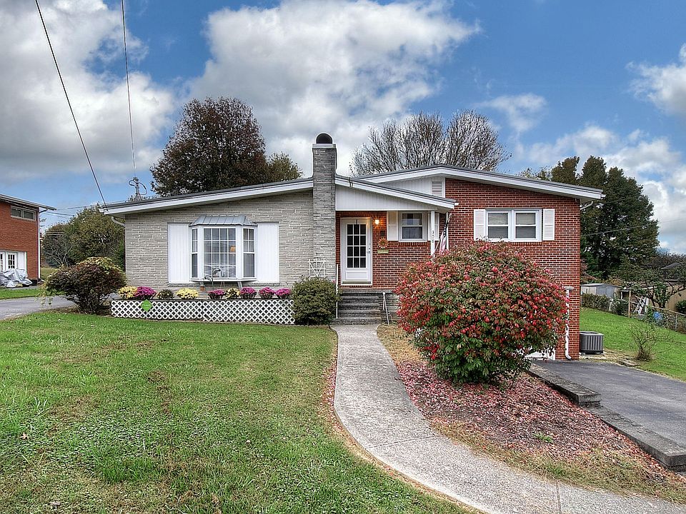 1st image of 308 Amity Ln