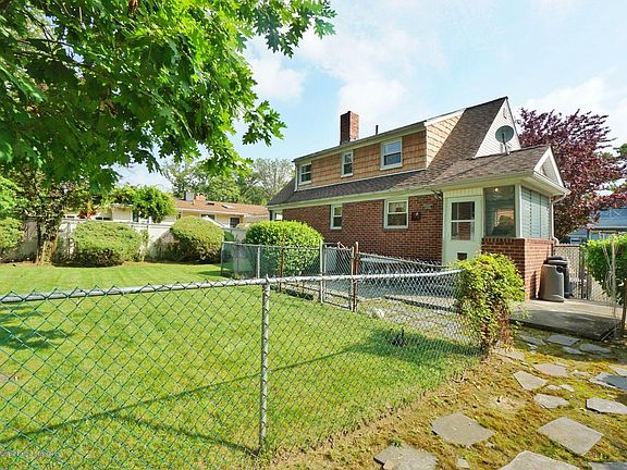 5th image of 174 Pacific Ave