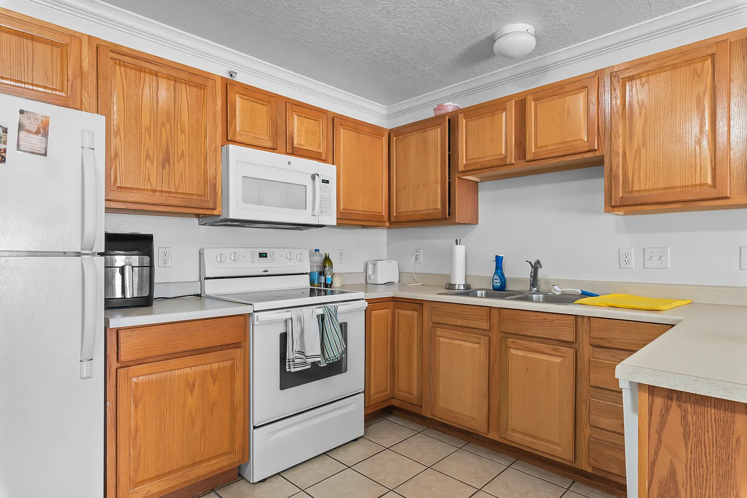 4 bed, 1056 sqft, $539 — Photo 2