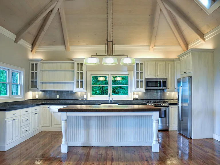 1054 Boar Ridge Rd — Photo 2