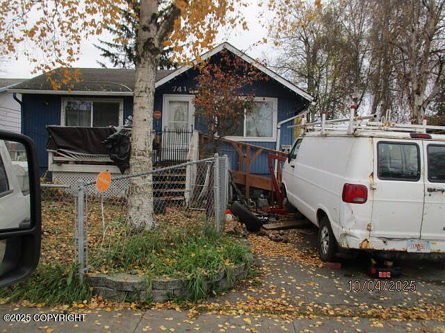 1st image of 741 N Klevin St
