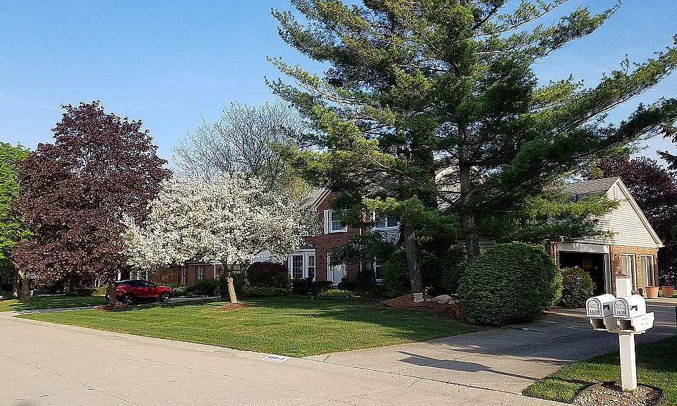 1st image of 46213 N Valley Dr