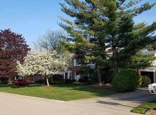 46213 N Valley Dr, Northville, MI 48167