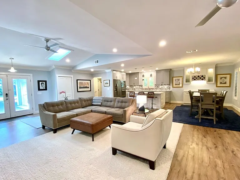 907 Tropic Dr — Photo 4