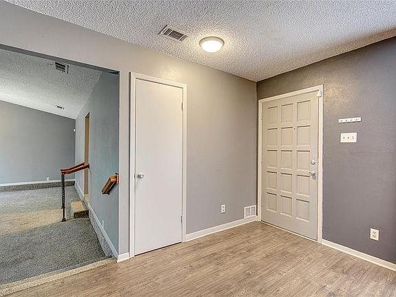 5th image of 4131 Greenway Dr