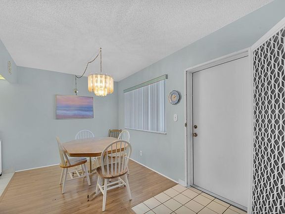 5th image of 700 Village Green Ct APT 312