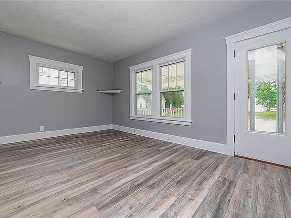 3rd image of 112 Bell Ave