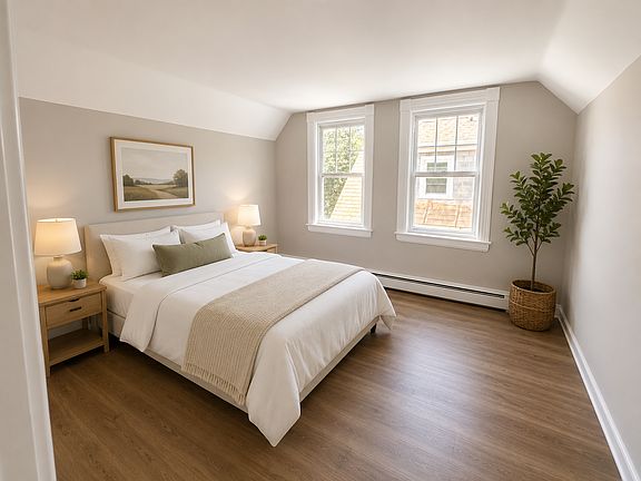 5th image of 646 Maple St #2