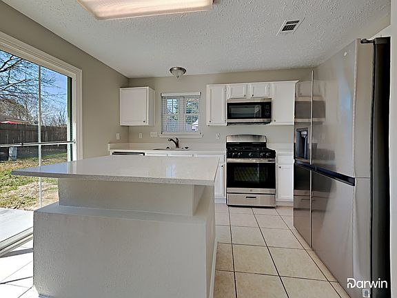 3rd image of 20239 White Poplar Dr