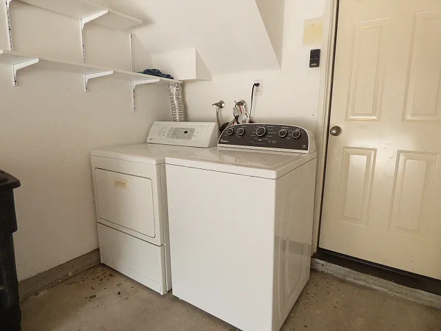1237 Aguirre Dr — Photo 12