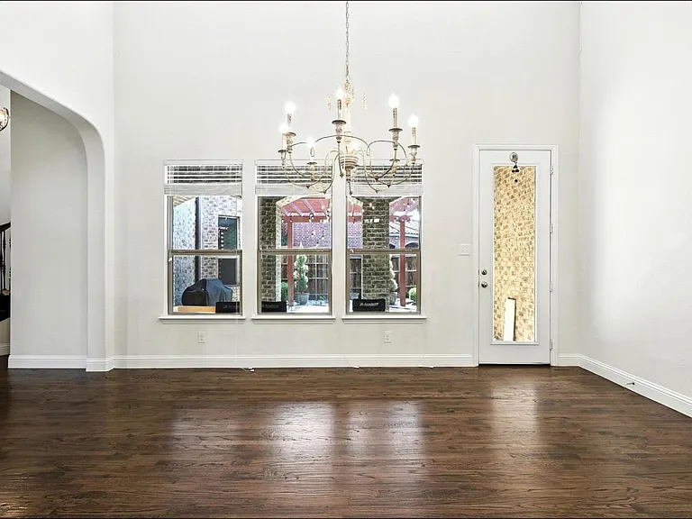 1733 Adalina Dr — Photo 14