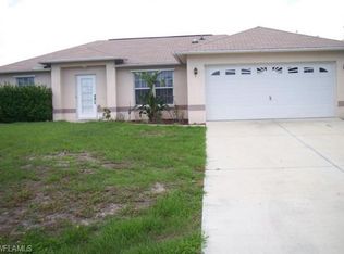 18571 Geranium Rd, Fort Myers, FL 33967