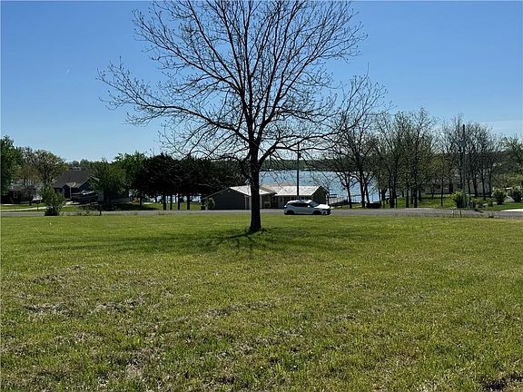 5th image of 1783 Lake Viking Ter