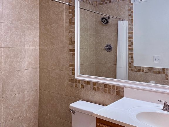 4th image of 4726 Red Duck Ct