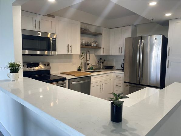 20515 E Country Club Dr APT 549