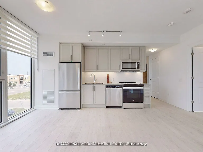 20 Gatineau Dr #402 — Photo 11