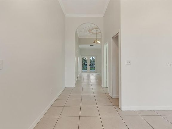 5th image of 3059 Lakeshore Blvd