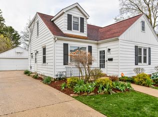 619 77th St, Kenosha, WI 53143