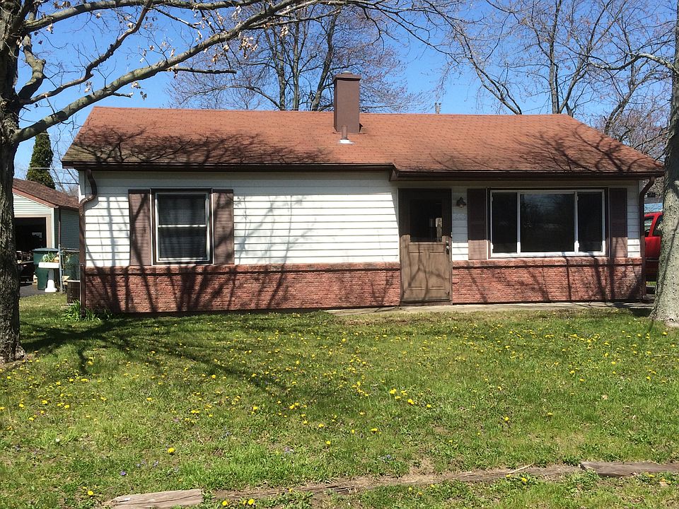 1st image of 606 E Linda Layne