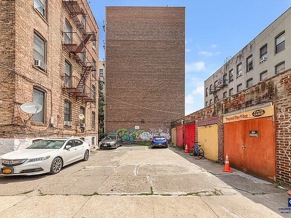 5th image of 56 Winthrop St #9