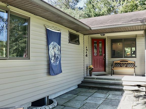 2nd image of 7864 Broadfield Rd